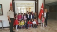 TRK SLAHLI KUVVETLERMZN GZ BEBE JANDARMA'LARIMIZA VUSLAT ANAOKULUNDAN ANLAMLI ZYARET.CENGZ YANIK YZBAI'MIZA YAKIN LGSNDEN DOLAYI TEEKKR EDYORUZ.